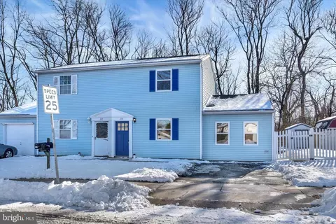 254 S Center St, Cleona, PA 17042