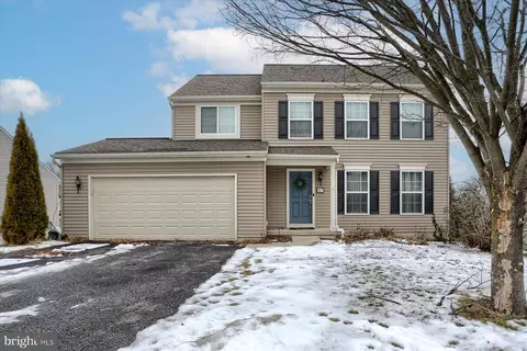 47 Wildflower Cir, Lebanon, PA 17046