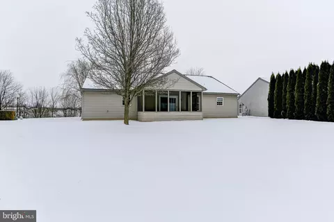 52 Springhouse Dr, Myerstown, PA 17067