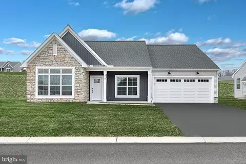 519 Bella May Cir, Lebanon, PA 17046