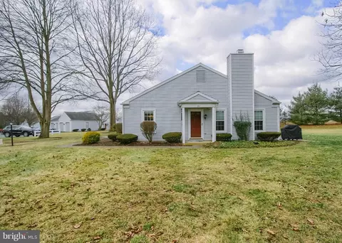 711 Cambridge Ct, Palmyra, PA 17078