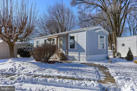 10 R David, Lebanon, PA 17046