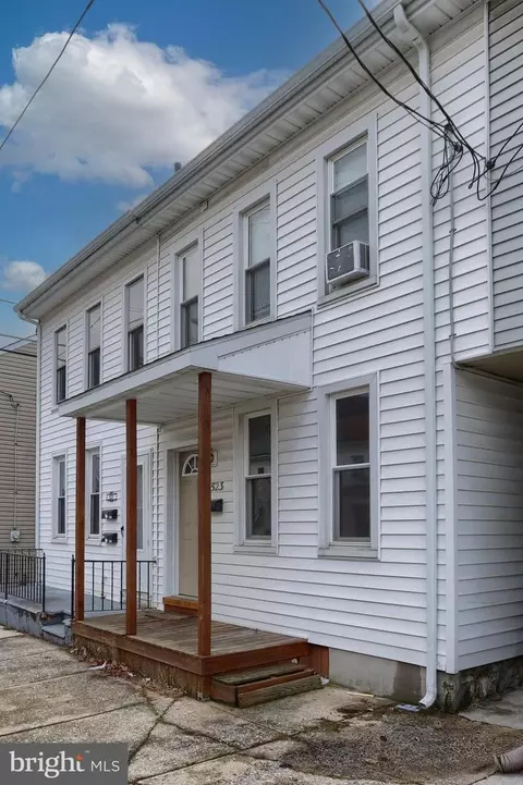 523 Spruce St, Lebanon, PA 17046