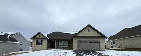 243 Daisy Dr, Lebanon, PA 17046