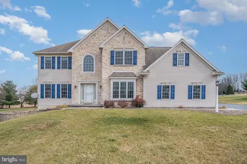 916 Cross Creek Ct, Lebanon, PA 17042