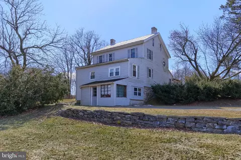 2098 Weavertown Rd, Lebanon, PA 17046