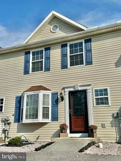 107 Peach St, Newmanstown, PA 17073
