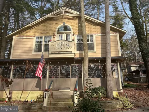 409 7th St, Mount Gretna, PA 17064