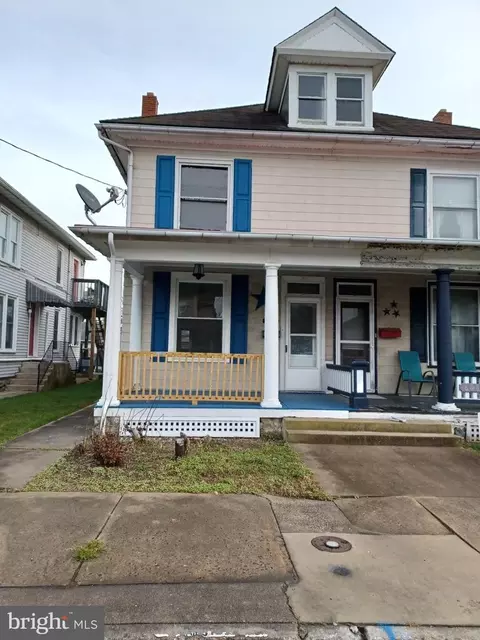 608 N Railroad St, Palmyra, PA 17078