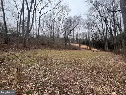 9 Goldmine Rd, Jonestown, PA 17038