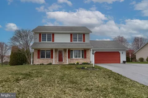 1111 Harvest Dr, Lebanon, PA 17046