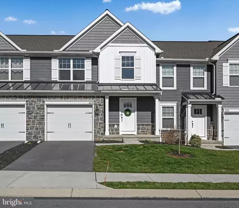 205 Highland Ct, Annville, PA 17003