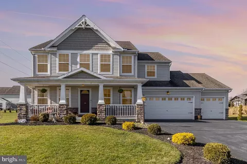 15 Waterford Ln, Annville, PA 17003