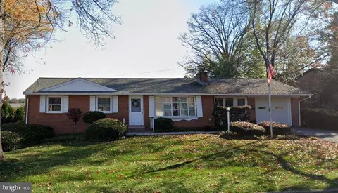 204 Adam Dr, Lebanon, PA 17042