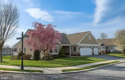 1037 Northgate Dr, Lebanon, PA 17042