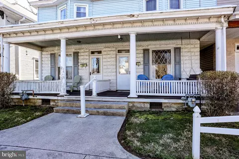 Exterior - 326 E 328 E Cherry St, Palmyra, PA 17078 photo 6 of 10