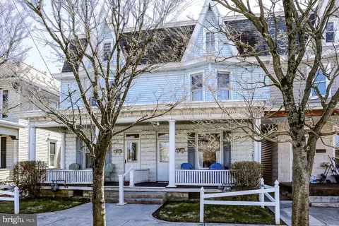 326 E 328 E Cherry St, Palmyra, PA 17078
