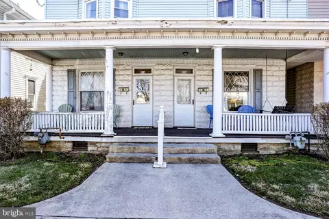 Exterior - 326 E 328 E Cherry St, Palmyra, PA 17078 photo 3 of 10