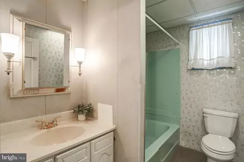 Bath - 326 E 328 E Cherry St, Palmyra, PA 17078 photo 1 of 2