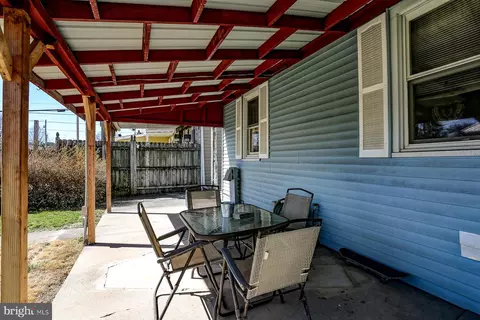 Exterior - 326 E 328 E Cherry St, Palmyra, PA 17078 photo 10 of 10