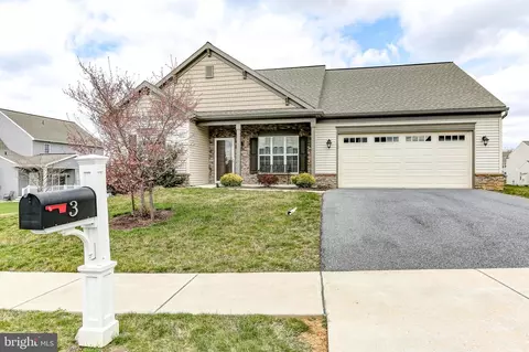 3 Wren Dr, Lebanon, PA 17042