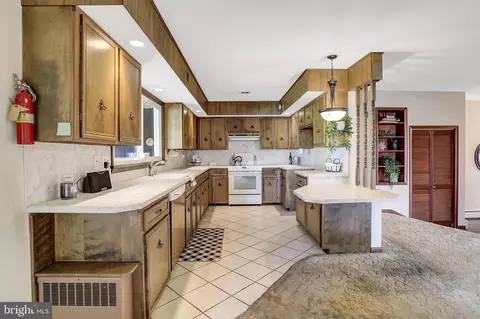 Kitchen - 1025 E Cherry St, Palmyra, PA 17078 photo 1 of 1