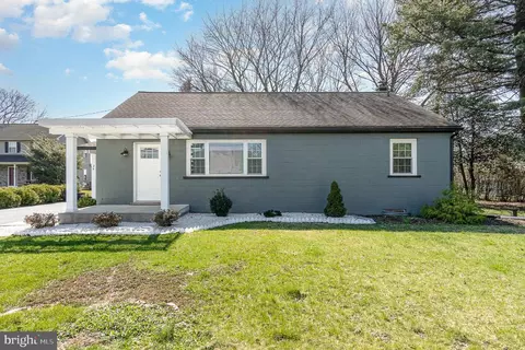 34 Eisenhauer Rd, Myerstown, PA 17067