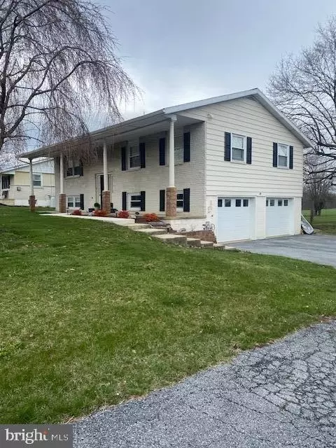 860 Ono Rd, Jonestown, PA 17038
