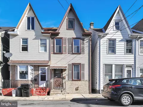 323 E Weidman, Lebanon, PA 17046
