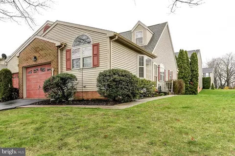 2030 Acorn Dr, Lebanon, PA 17042