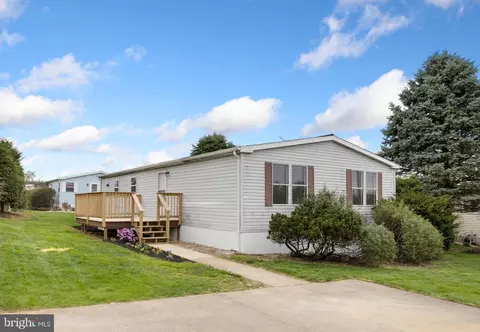 2 Daniel Ave, Lebanon, PA 17042