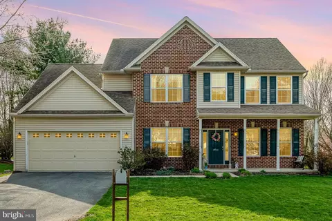 105 Farmstead Cir, Lebanon, PA 17042