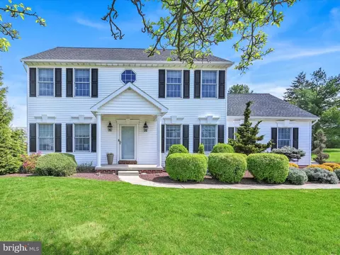 20 Wheatstone Ct, Palmyra, PA 17078