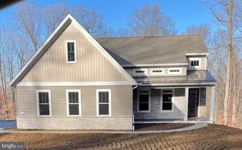 139 Ironmaster Rd, Lebanon, PA 17042