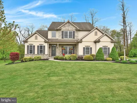 2048 Mallard Ln, Lebanon, PA 17046