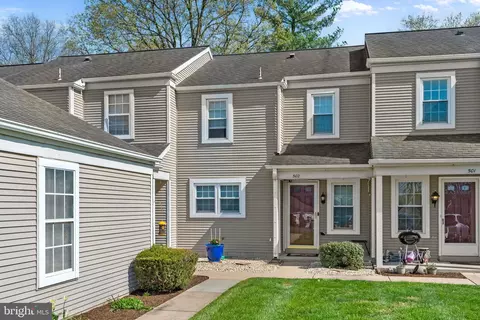 502 Barrington Ct, Palmyra, PA 17078