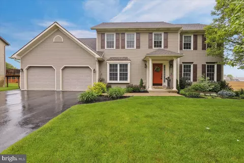 58 Eastfield Dr, Lebanon, PA 17042