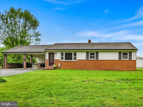 45 Racehorse Dr, Jonestown, PA 17038
