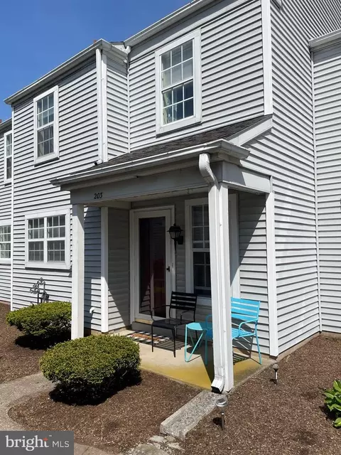 203 Cambridge Ct, Palmyra, PA 17078