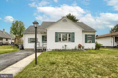 228 Elm St, Lebanon, PA 17042