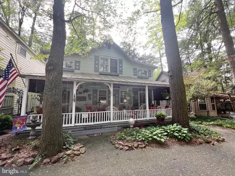 204 4th St, Mount Gretna, PA 17064