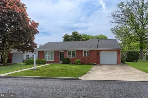 240 W Elm St, Palmyra, PA 17078