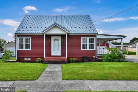 550 W Chestnut St, Cleona, PA 17042