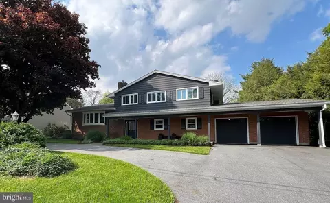 12 Juliada Dr, Lebanon, PA 17042