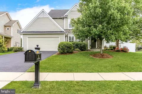34 Chesterfield Dr, Palmyra, PA 17078