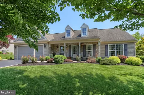 848 Walnut Crest Dr, Lebanon, PA 17046