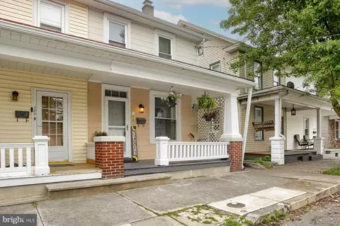148 N Chestnut St, Palmyra, PA 17078