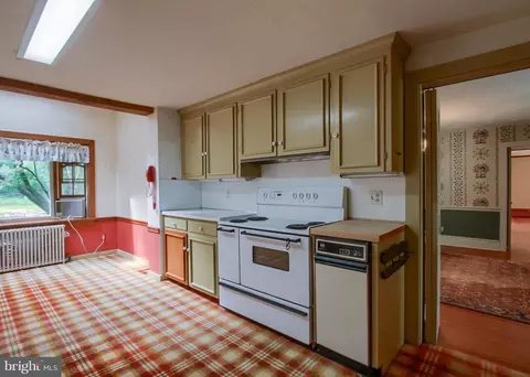 Kitchen - 101 Burd Coleman Rd, Lebanon, PA 17042 photo 1 of 2