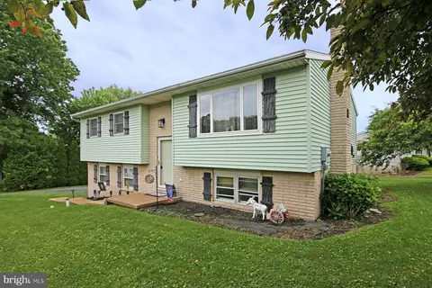 1595 Jody Ave, Lebanon, PA 17046