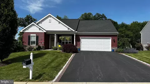 443 Orchid Cir, Lebanon, PA 17046